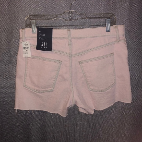 GAP High Rise Shorts - Picture 3 of 4